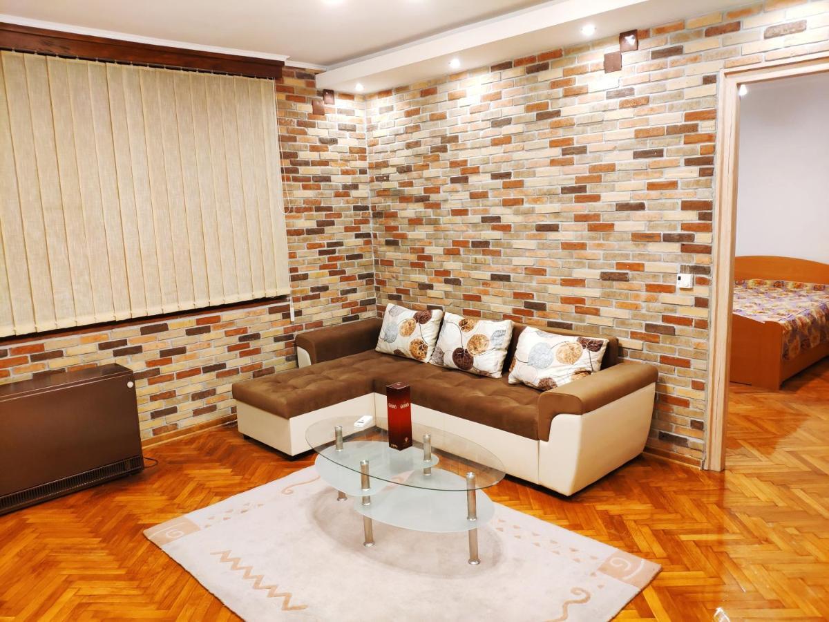 V2 With Love - Vintage Modern And Spacious Belgrad Exterior foto
